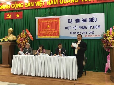 Plastic association focused on bio-degradable raw materials